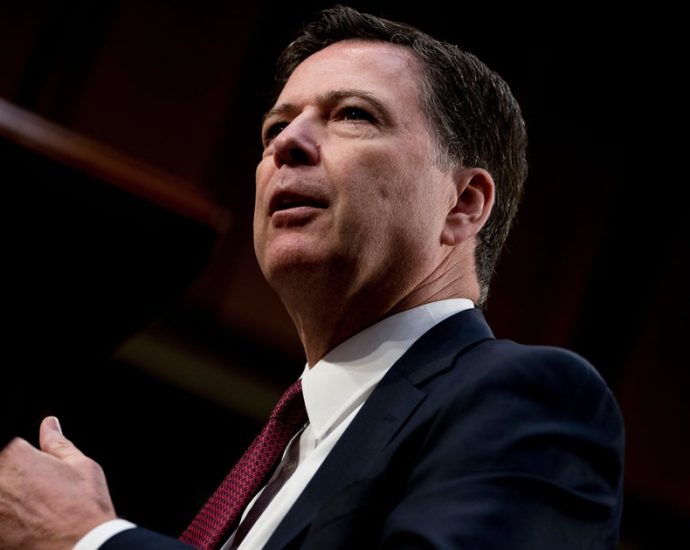 fbi-agent-fired-for-refusing-james-comey-perp-walk