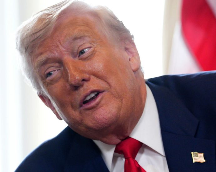as-the-shutdown-continues,-a-checked-out-the-traitor-posts-childish-memes