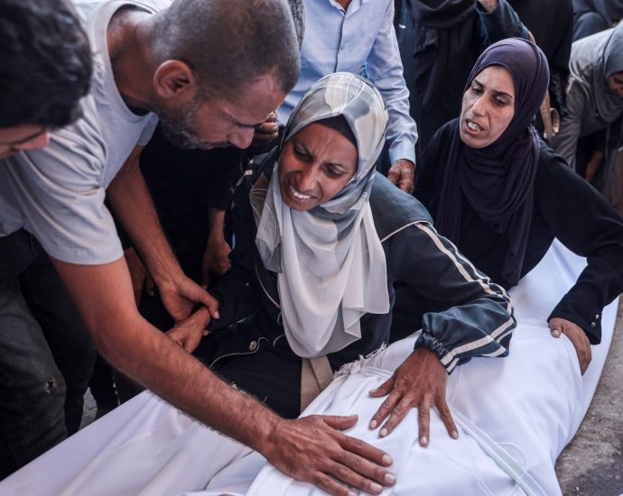 live:-negotiators-head-to-cairo-for-talks-on-end-of-gaza-war