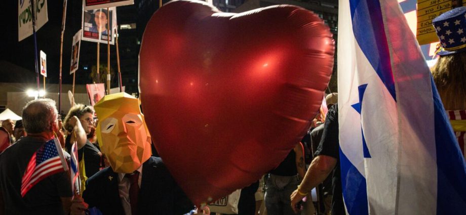 ‘we-want-our-life-back’:-tel-aviv-protesters-celebrate-potential-ceasefire-with-hamas