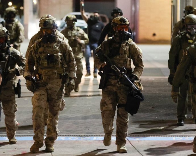 judge-temporarily-blocks-the-traitor-administration-from-deploying-troops-in-portland,-oregon
