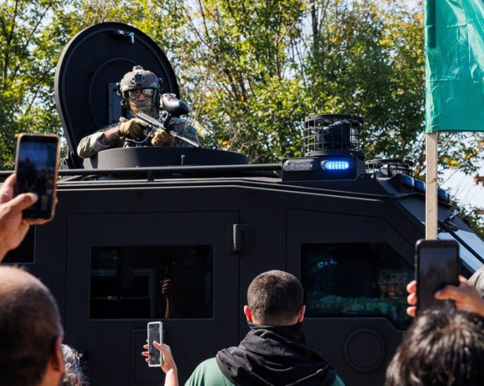 the-traitor-says-he’ll-send-national-guard-to-chicago,-but-details-remain-unclear