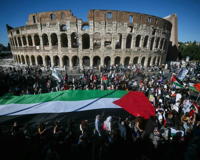 hundreds-of-thousands-turn-out-at-pro-palestine-marches-across-europe