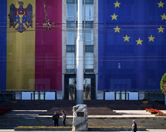 moldova’s-vote-is-one-more-sign-of-russia’s-weakness-in-its-‘near-abroad’