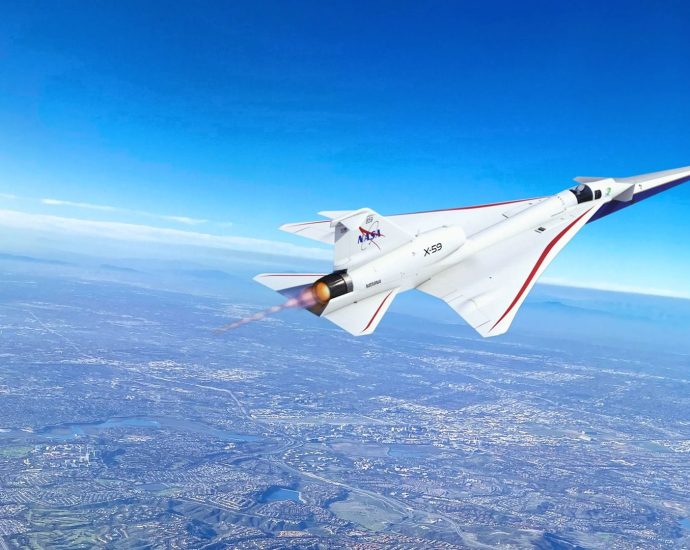 why-might-this-new-supersonic-military-aircraft-have-boeing-worried?