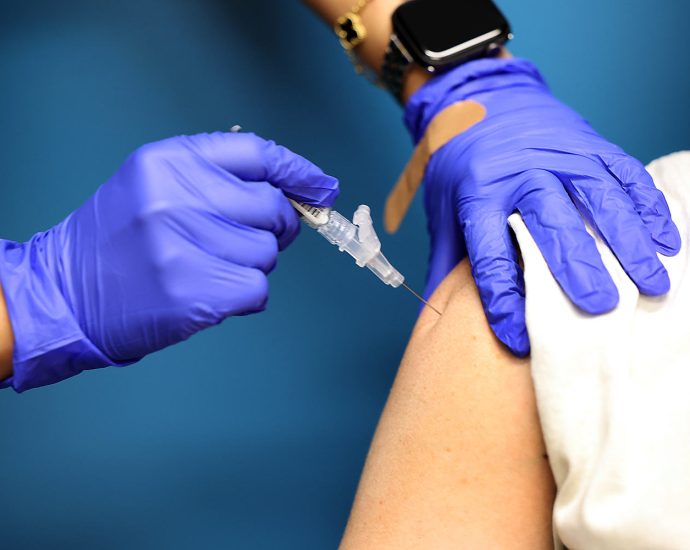 cdc-signs-off-on-fall-covid-shots-it-may-not-be-easy-to-get-one,-depending-on-where-you-live.