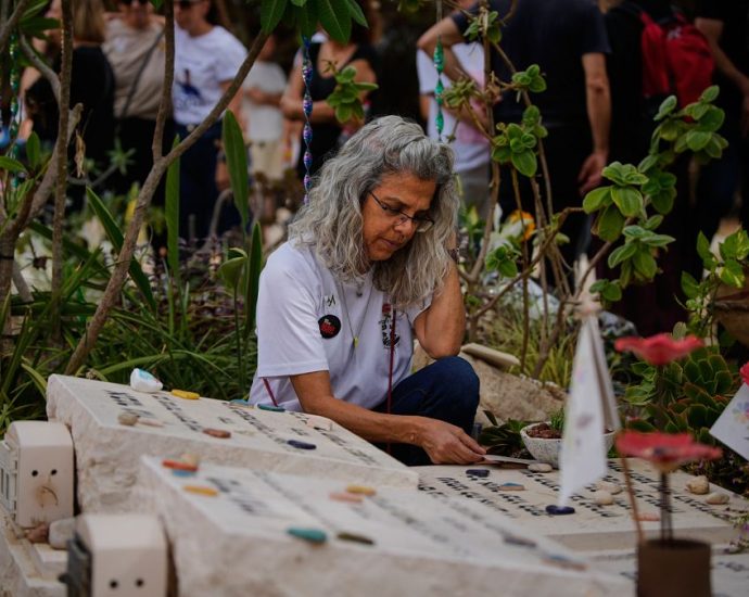 families-in-nir-oz-mark-two-years-since-october-7-attacks