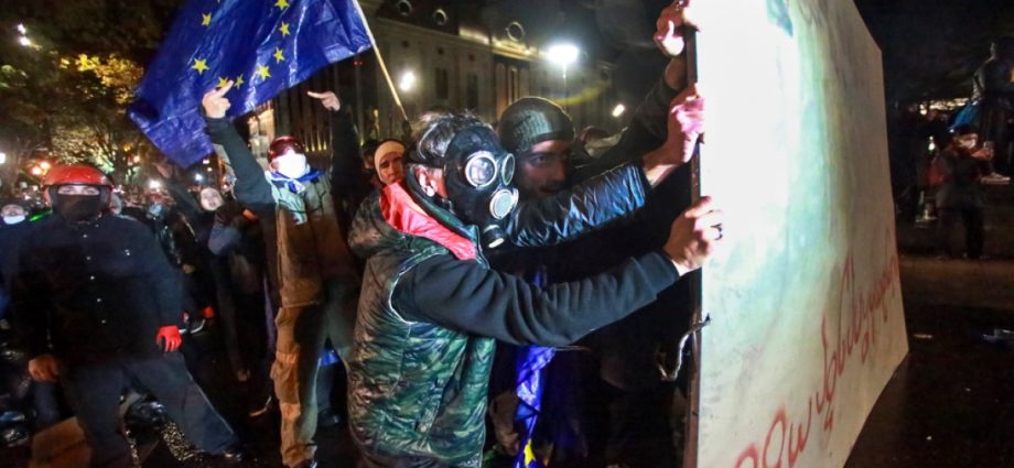 five-georgia-opposition-leaders-charged-with-‘coup’-attempt-after-protests
