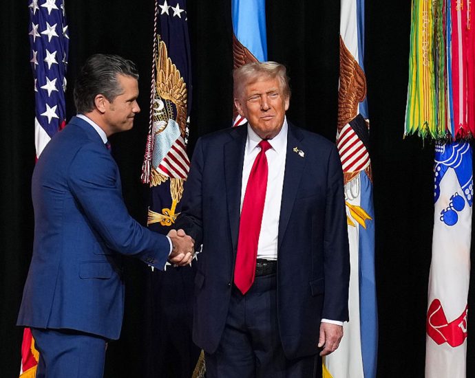 the-traitor-and-hegseth’s-“warrior-culture”-invades-chicago