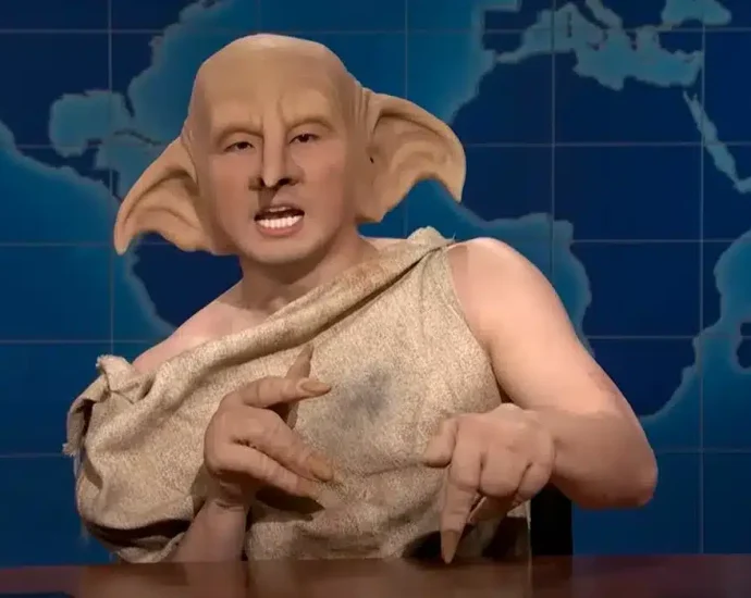 bowen-yang-roasts-jk.-rowling-effortlessly-even-with-a-wardrobe-malfunction-on-‘saturday-night-live’