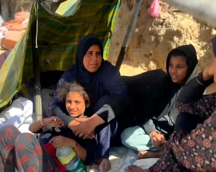 displaced-palestinians-hope-to-return-home-amid-ceasefire-talks