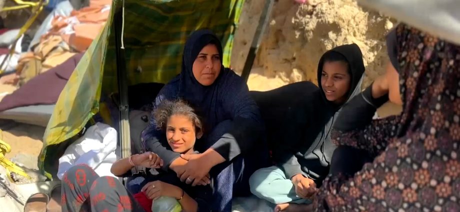 displaced-palestinians-hope-to-return-home-amid-ceasefire-talks