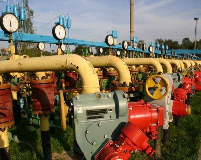 ukraine-to-increase-gas-imports-by-30%-as-russia-targets-energy-infrastructure-before-winter