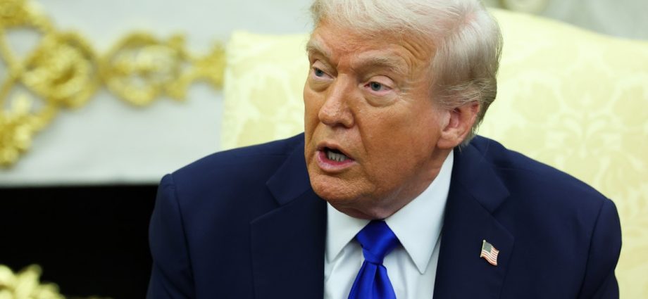 the-traitor-says-“it-depends”-which-furloughed-workers-will-get-backpay