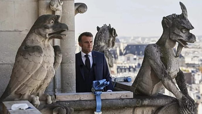 against-the-wall:-france’s-president-increasingly-isolated-as-political-crisis-deepens