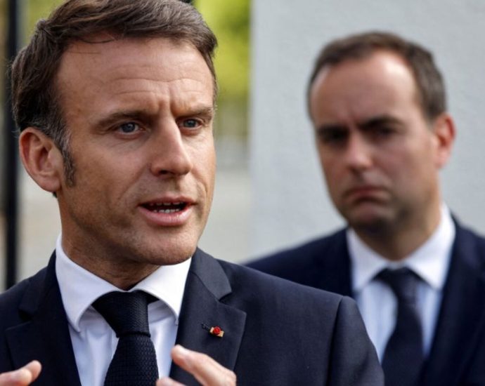 how-to-fix-france’s-deepening-political-crisis?