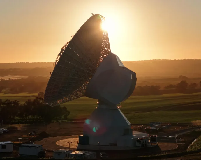 ESA’s chilling new “super antenna” in Australia reaches spacecraft billions of miles away