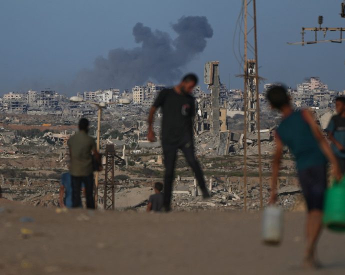 live:-israel-keeps-bombing-gaza-as-ceasefire-talks-in-egypt-enter-third-day