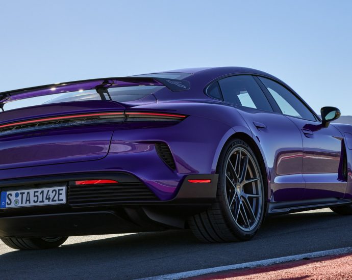 Which Electric Vehicle’s Battery Charges The Fastest In 2025? These Are The Top Contenders