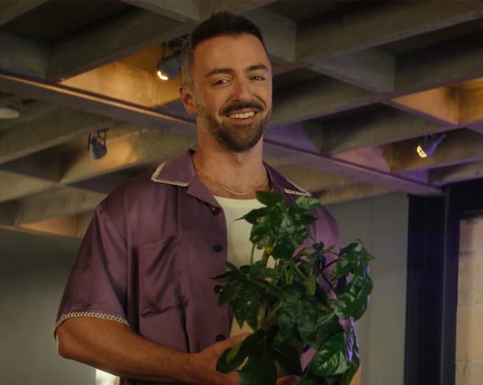matteo-lane-admits-he’s-not-a-‘plant-gay’-despite-being-one-in-‘maintenance-required’-(exclusive)