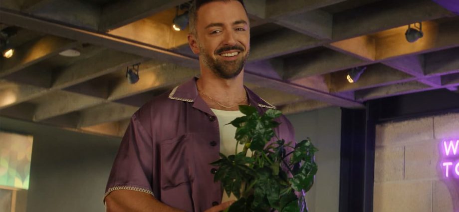 matteo-lane-admits-he’s-not-a-‘plant-gay’-despite-being-one-in-‘maintenance-required’-(exclusive)