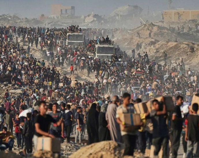 ‘the-un-is-ready-to-act’-to-get-aid-flowing-into-gaza,-unops-executive-director-says