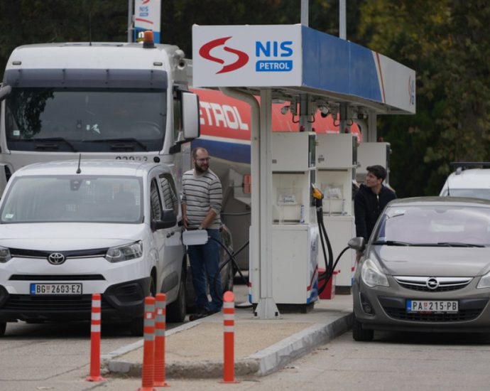 us-sanctions-serbia’s-main-oil-supplier-controlled-by-russia