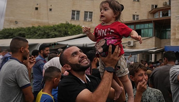 palestinians-celebrate-in-gaza-as-ceasefire-agreement-takes-effect