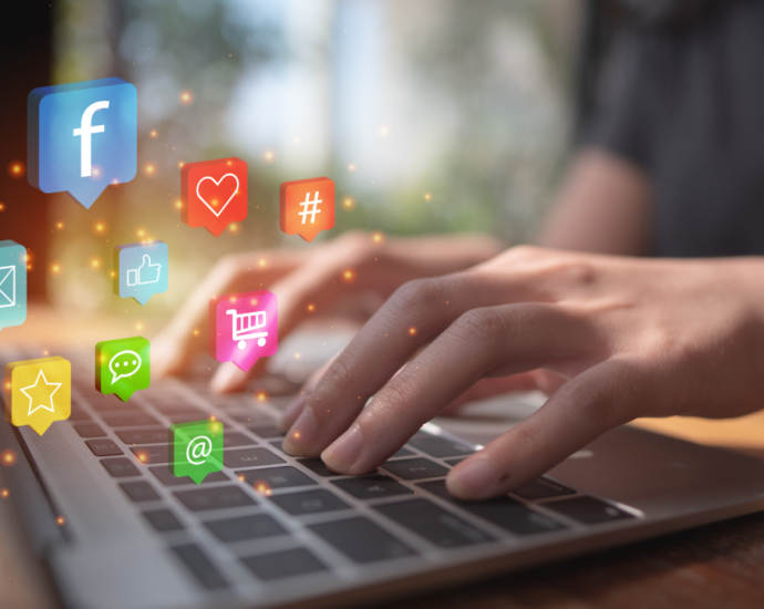 what-is-cross-media-marketing?-tools,-benefits,-and-challenges