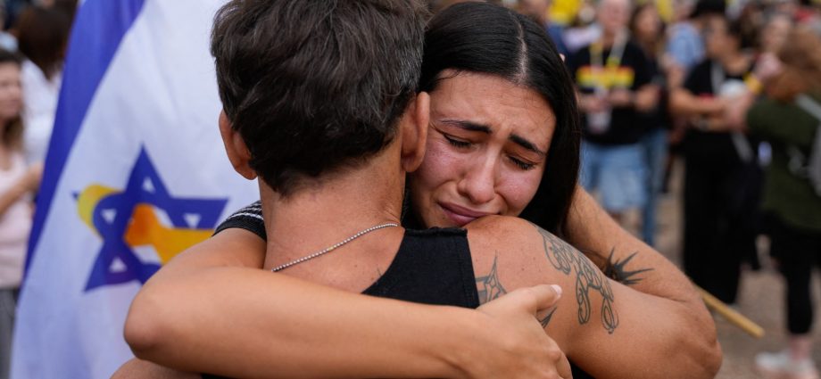 relief-and-disbelief-greet-gaza-ceasefire-announcement-in-israel