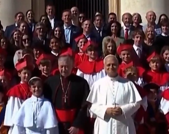 chicago-students-met-with-pope-leo-after-mock-conclave