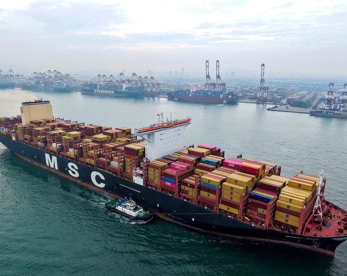 the-traitor-threatens-china-with-new-tariffs-and-‘countermeasures’