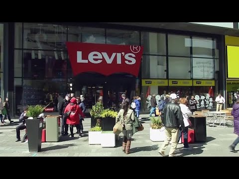 levi-strauss-slips-as-tariff-related-costs-overshadow-forecast-hike-|-reuters