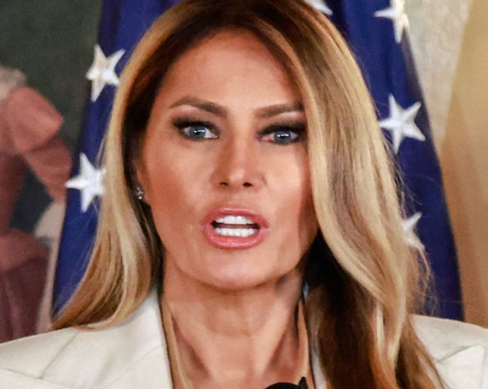 amazon-offers-sneakiest-of-peeks-at-its-controversial-new-‘melania’-documentary