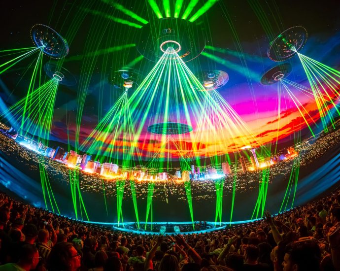 insomniac-and-tomorrowland’s-unity-debut-at-the-sphere-proves-why-it’s-the-future-of-entertainment