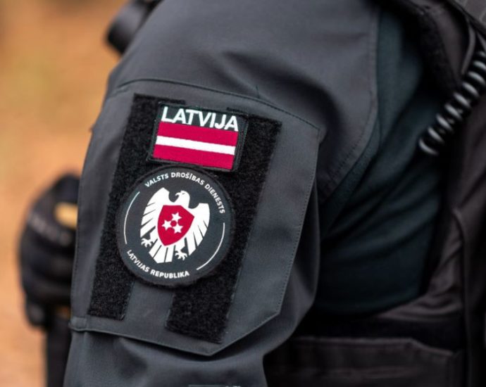 latvia-expels-841-russian-citizens-who-failed-language-tests-and-security-checks