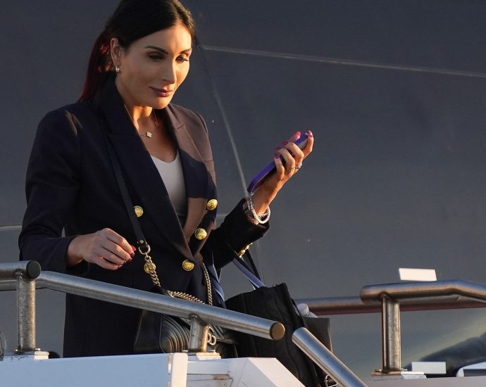 the-us-will-allow-qatari-pilots-to-train-in-idaho-––-maga-influencers-aren’t-happy