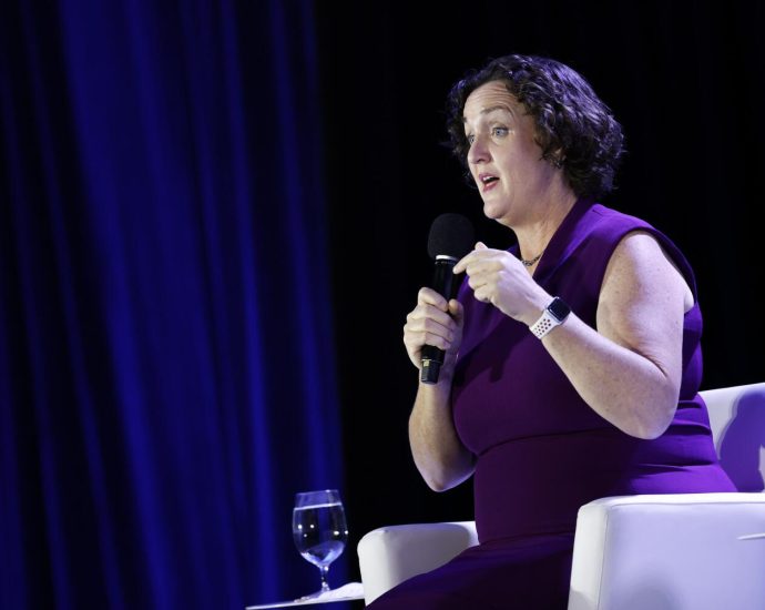 outbursts-by-katie-porter-threaten-gubernatorial-ambitions