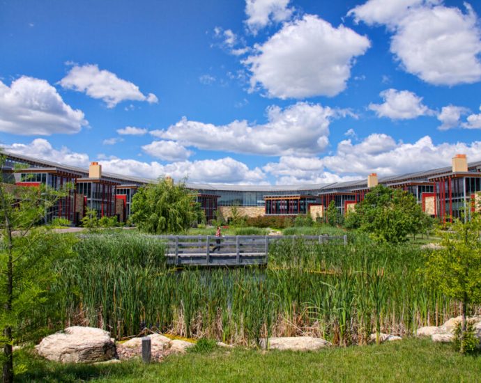 one-of the-world’s-largest geothermal-networks-is-buried-beneath-a-corporate-campus-in-rural-wisconsin