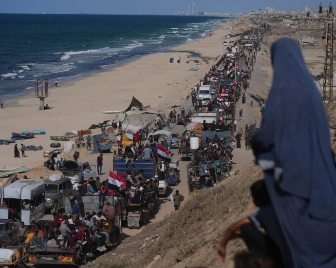 live:-israel-hamas-truce-holds,-bulldozers-clear-rubble-in-gaza-city