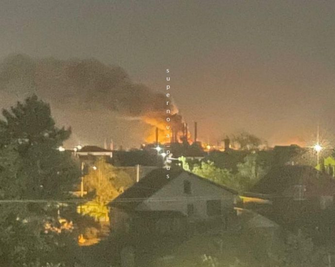 ft:-american-intelligence-helped-ukraine-attack-over-a-dozen-key-russian-oil-refineries-since-midsummer