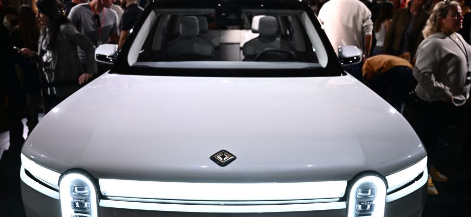 What’s Ahead for the US Electric Vehicle Industry After Hitting a Massive Speed Bump?