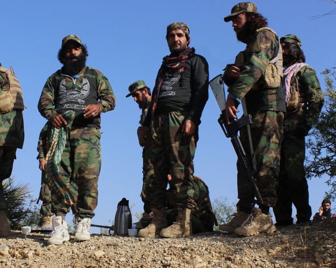 afghanistan-says-it-killed-dozens-of-pakistani-soldiers-in-overnight-border-clashes