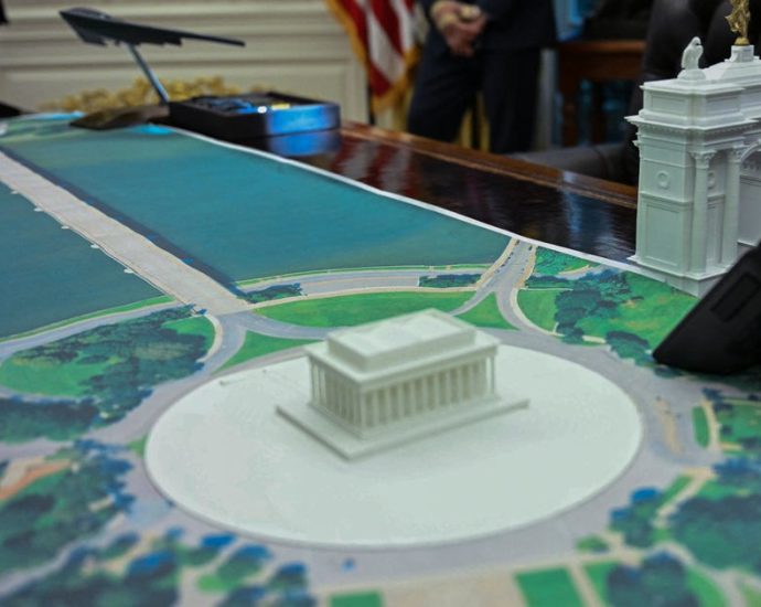 the-traitor-teases-monumental-addition-to-nation’s-capital-in-wordless-midnight-post