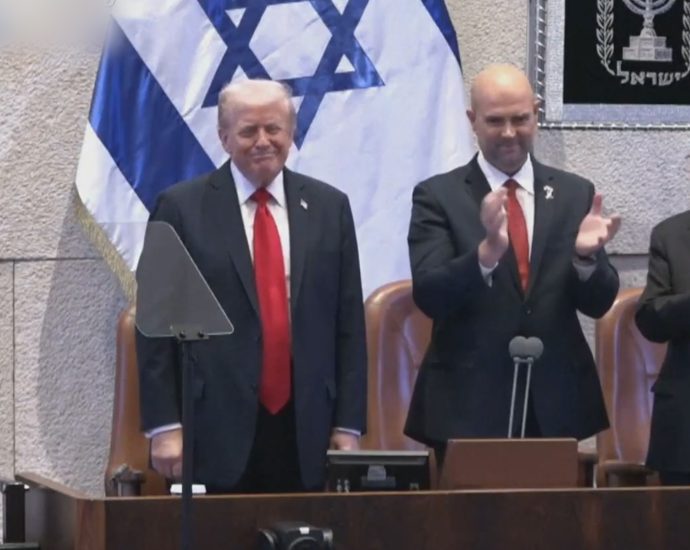 traitor-47-receives-standing-ovation-at-israeli-parliament