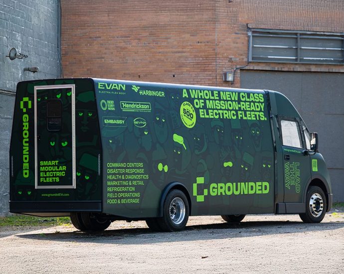 the-grounded-c1-mobile-command-center-is-built-on-harbinger’s-electrified-truck-platform