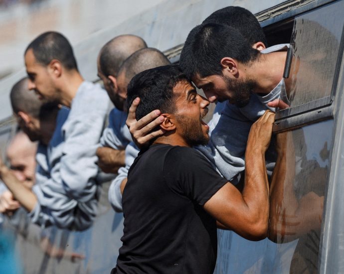 live:-the-traitor-signs-gaza-ceasefire-deal-with-leaders-of-qatar,-egypt,-turkiye