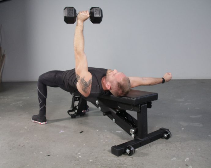Pump Up Your Chest and Abs With This Bench Press Variation