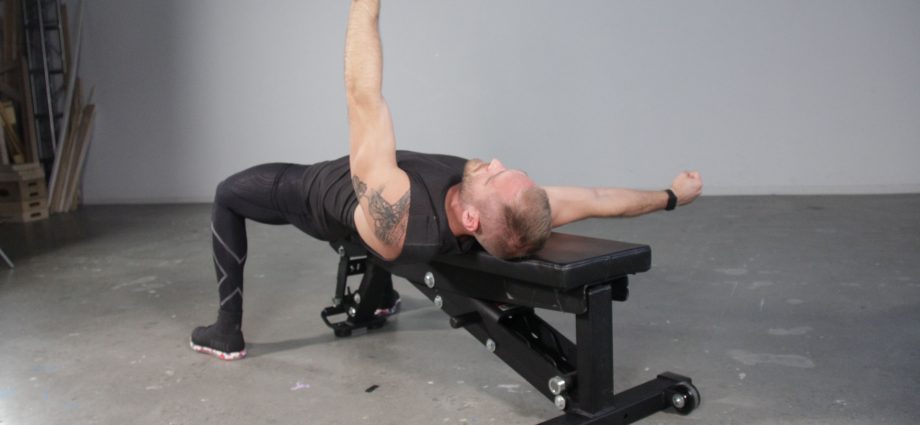 Pump Up Your Chest and Abs With This Bench Press Variation