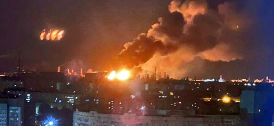 global-energy-watchdog:-russian-refineries-won’t-recover-before-mid‑2026-after-ukraine’s-strikes